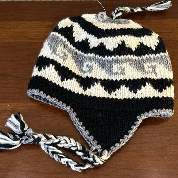 🌟HP🌟Himalayan Trapper Hat 100% Wool Black/ Ivory Handcraft Collection D&Y Nepal - Picture 5 of 8